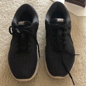 Nike sneakers size 8 womens black and white